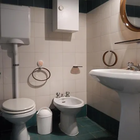 Grazioso Con Piccolo Giardino Apartament Capo D'arco