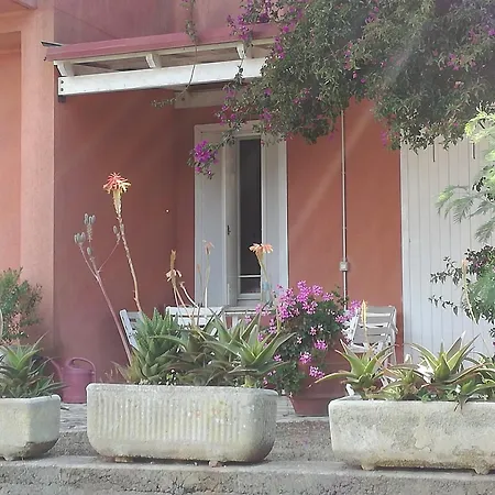 Grazioso Con Piccolo Giardino Appartamento